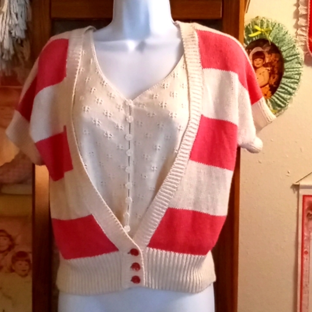 Vintage 80's,Pink & White,Crop Style,Cardigan with Cute,Pink, 3-Button Closure💕